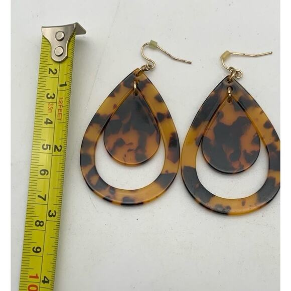 Large Faux Tortoise Shell Dangle Teardrop Shaped Statement Pierced Earrings - Picture 4 of 4